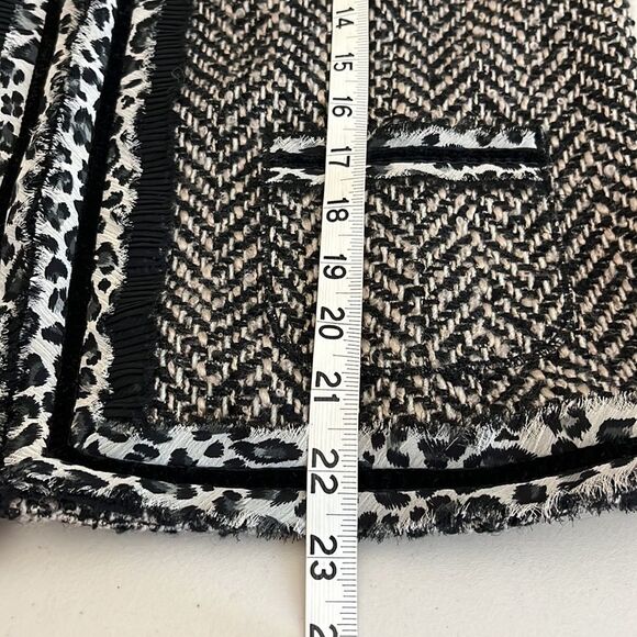 Chico’s Animal Print Tweed Chevron Bone Wool Blend Cardigan Black White Medium - Picture 6 of 7